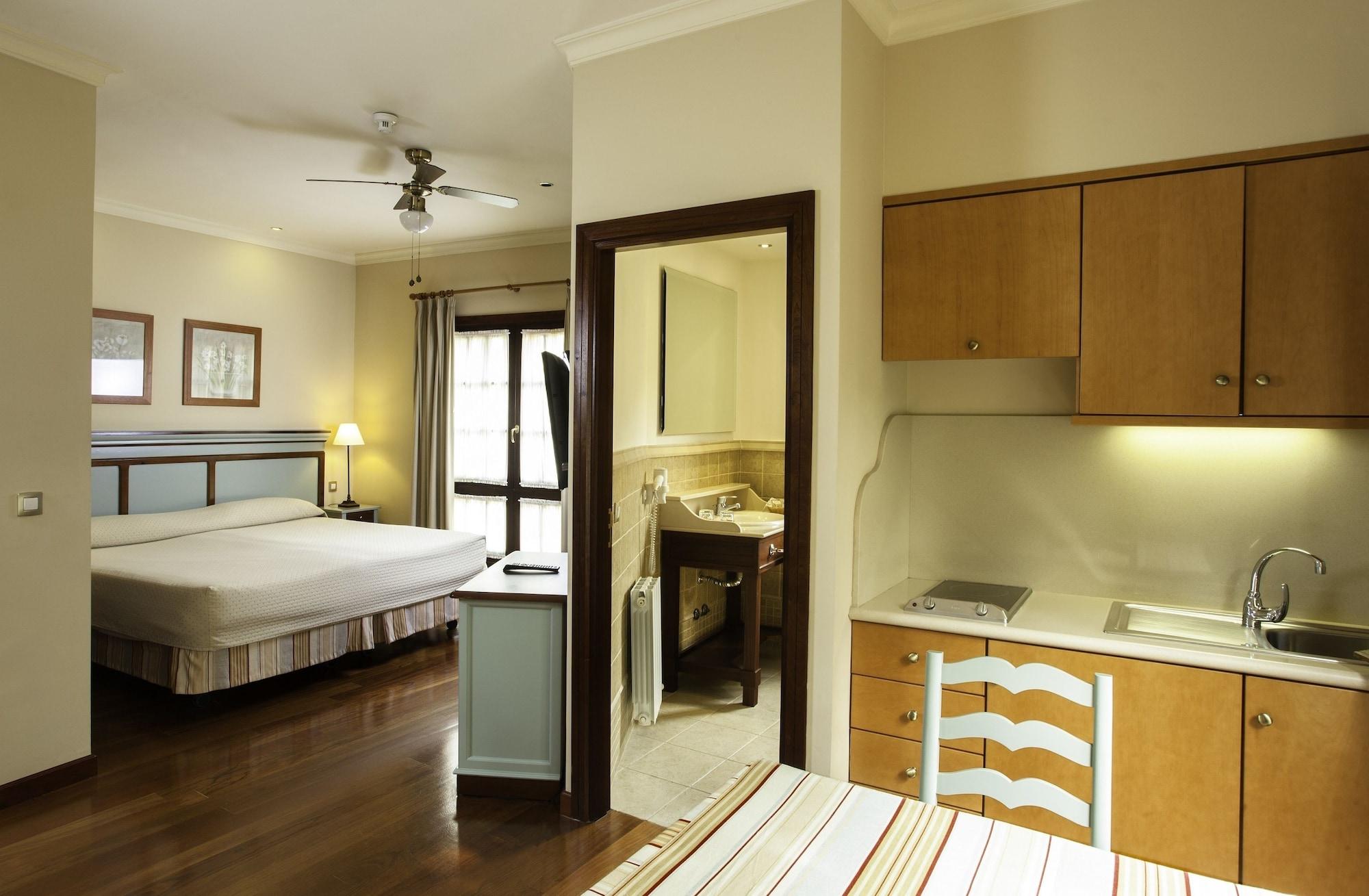 Laguna Nivaria & 4* San Cristóbal de La Laguna